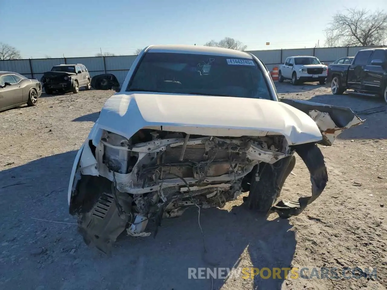 5 fotografías del automóvil dañado 3TMBZ5DN2NM037282 TOYOTA TACOMA 2022