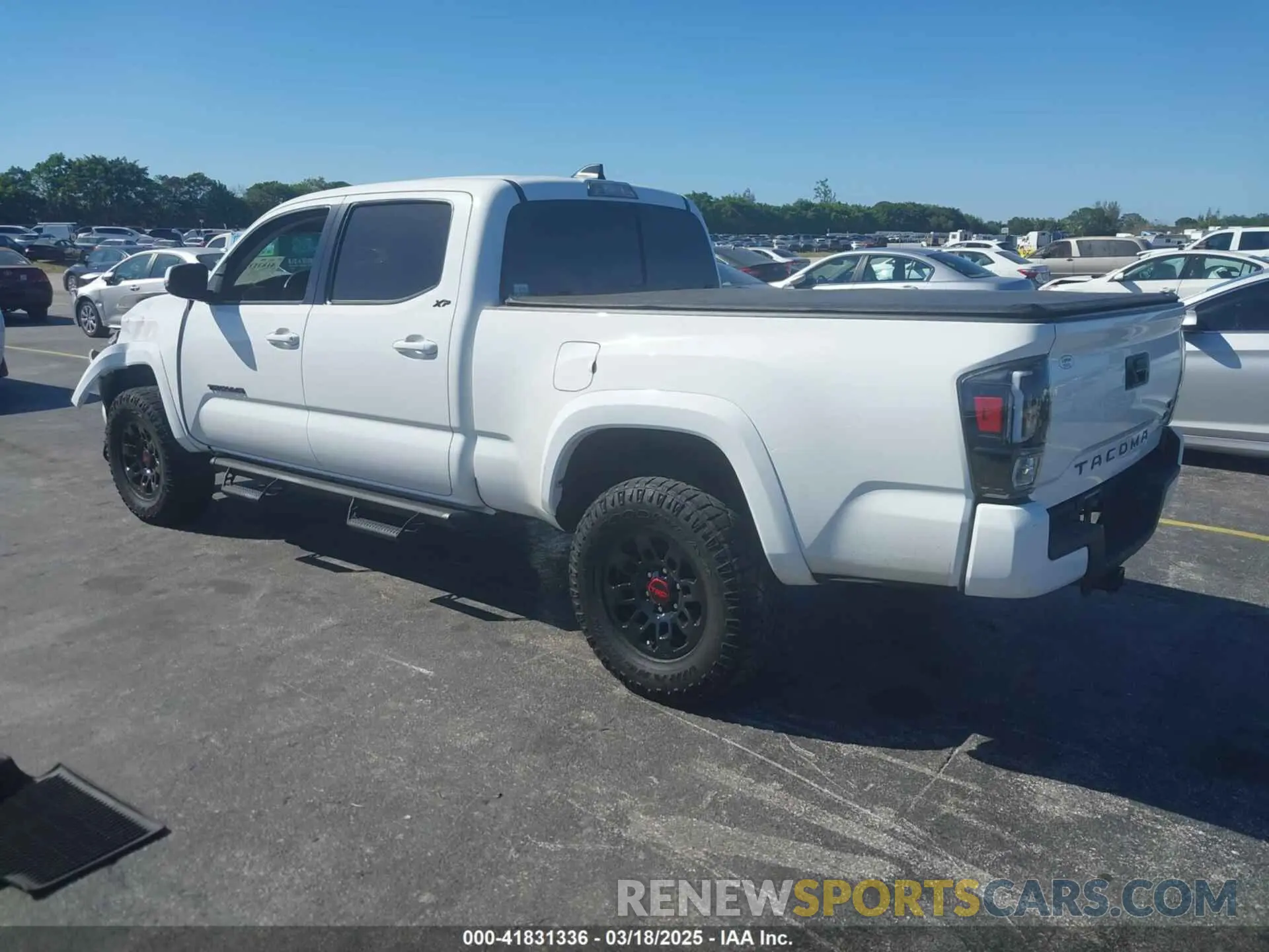 3 fotografías del automóvil dañado 3TMBZ5DN6NM037317 TOYOTA TACOMA 2022