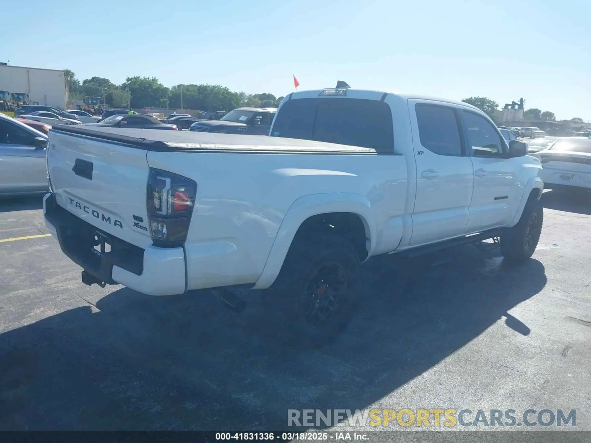 4 fotografías del automóvil dañado 3TMBZ5DN6NM037317 TOYOTA TACOMA 2022