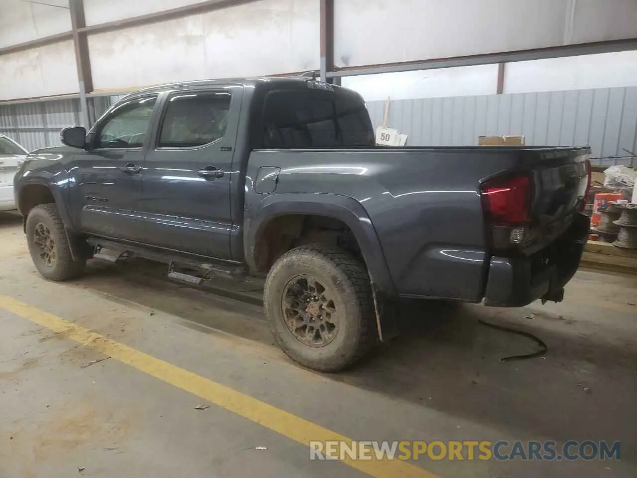 2 fotografías del automóvil dañado 3TMCZ5AN0NM456773 TOYOTA TACOMA 2022