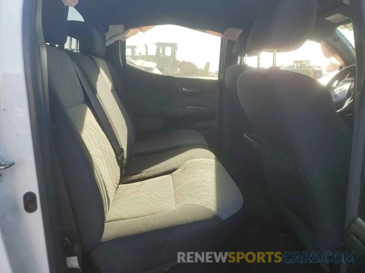 10 fotografías del automóvil dañado 3TMCZ5AN0NM475789 TOYOTA TACOMA 2022