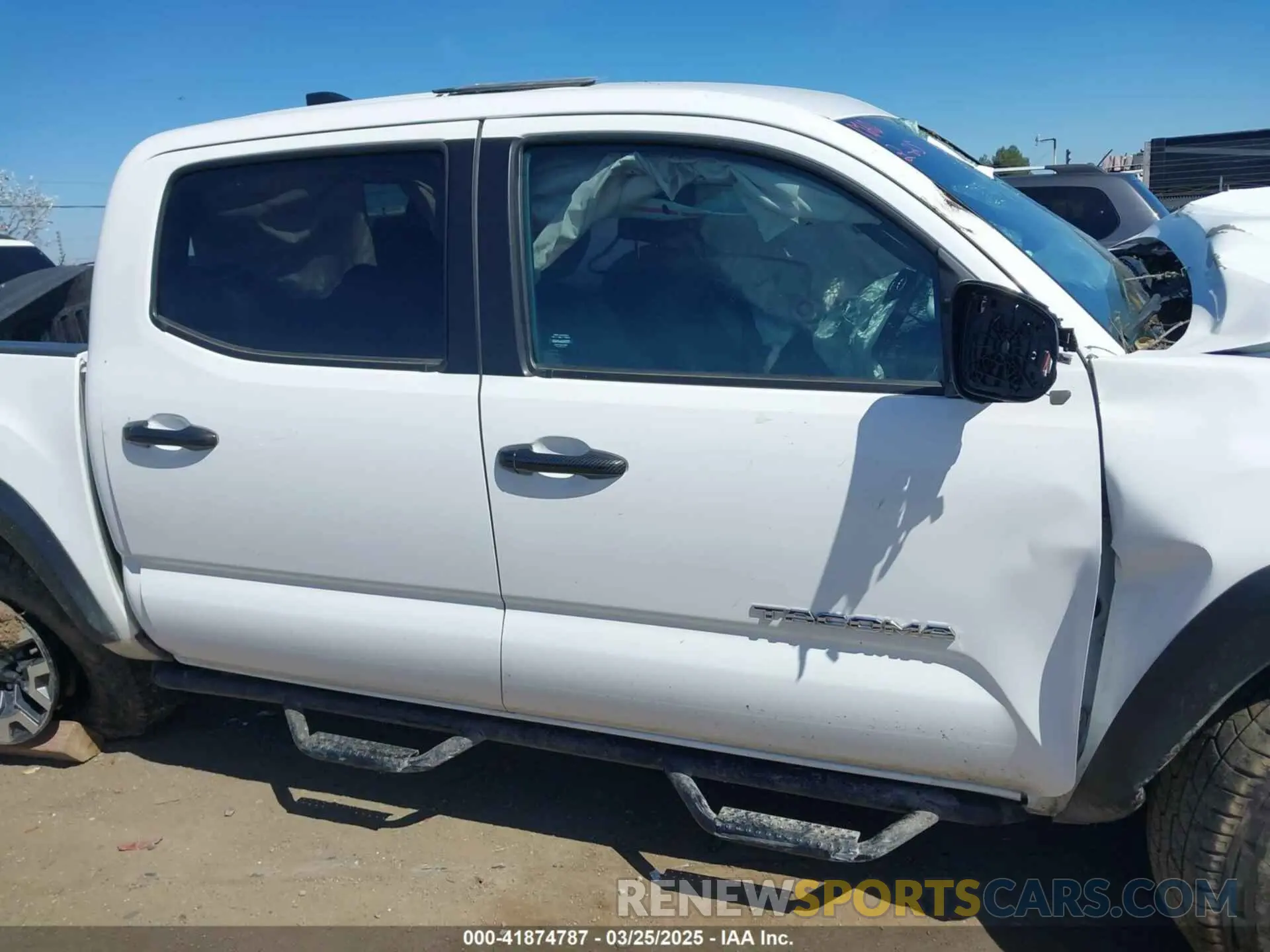 14 fotografías del automóvil dañado 3TMCZ5AN0NM499428 TOYOTA TACOMA 2022