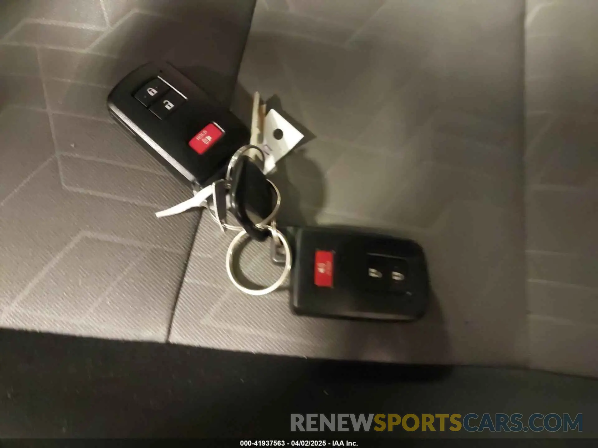 11 fotografías del automóvil dañado 3TMCZ5AN0NM530046 TOYOTA TACOMA 2022