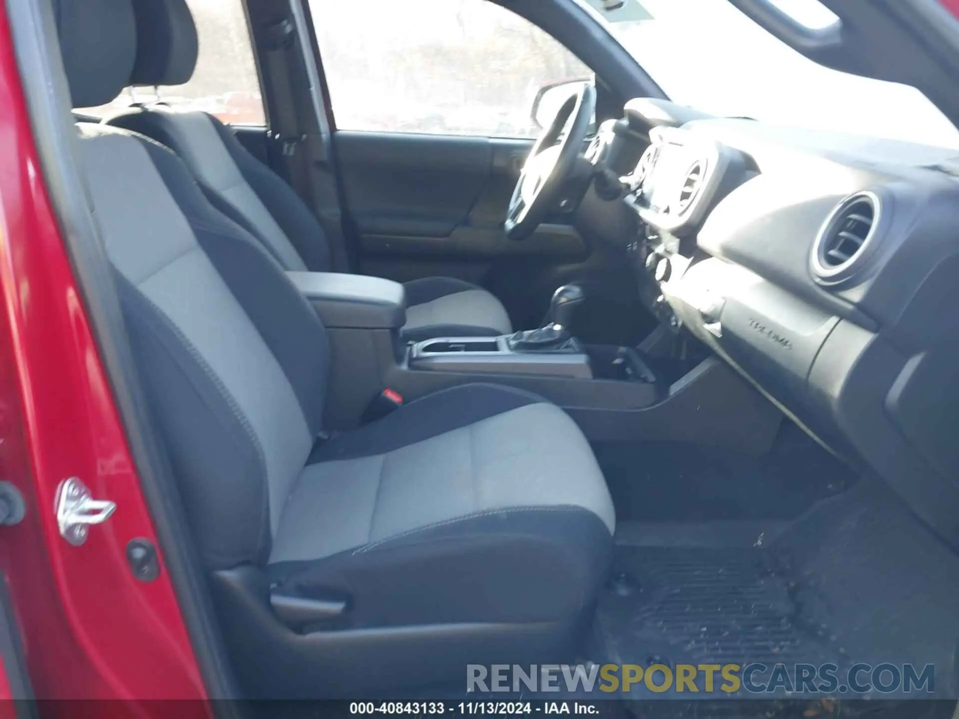5 fotografías del automóvil dañado 3TMCZ5AN0NM531682 TOYOTA TACOMA 2022