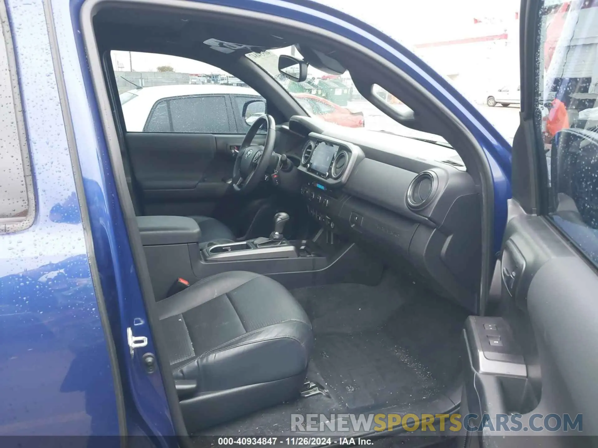 5 fotografías del automóvil dañado 3TMCZ5AN1NM466650 TOYOTA TACOMA 2022