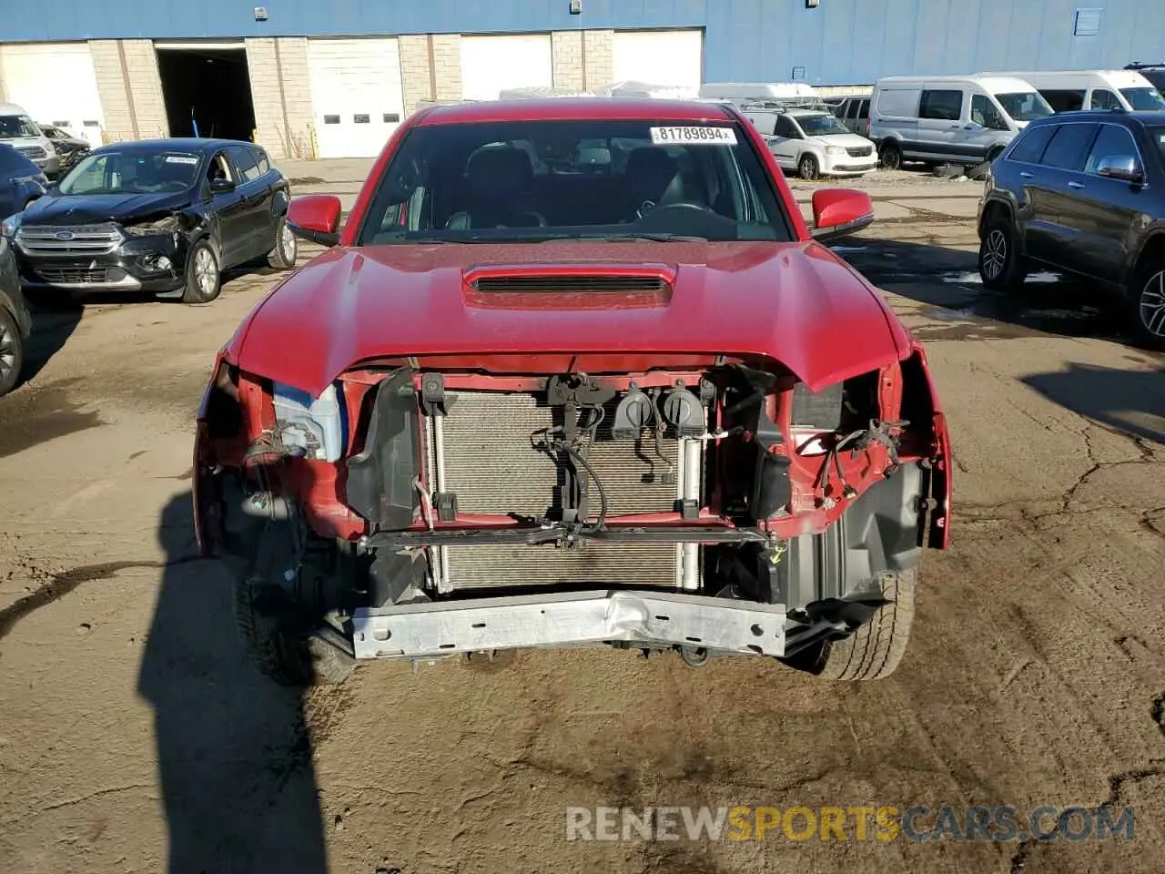 5 fotografías del automóvil dañado 3TMCZ5AN1NM515863 TOYOTA TACOMA 2022