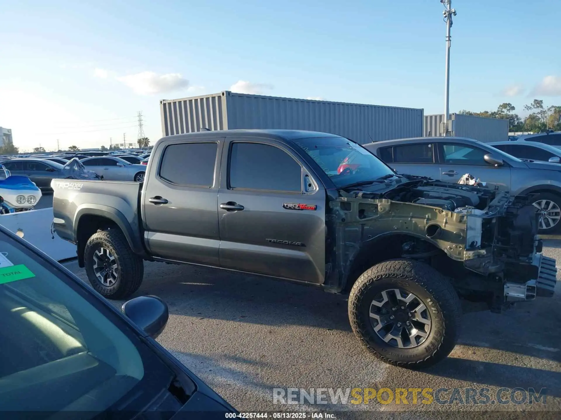 12 fotografías del automóvil dañado 3TMCZ5AN1NM531884 TOYOTA TACOMA 2022
