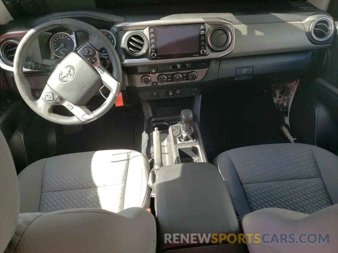 8 fotografías del automóvil dañado 3TMCZ5AN2NM454393 TOYOTA TACOMA 2022