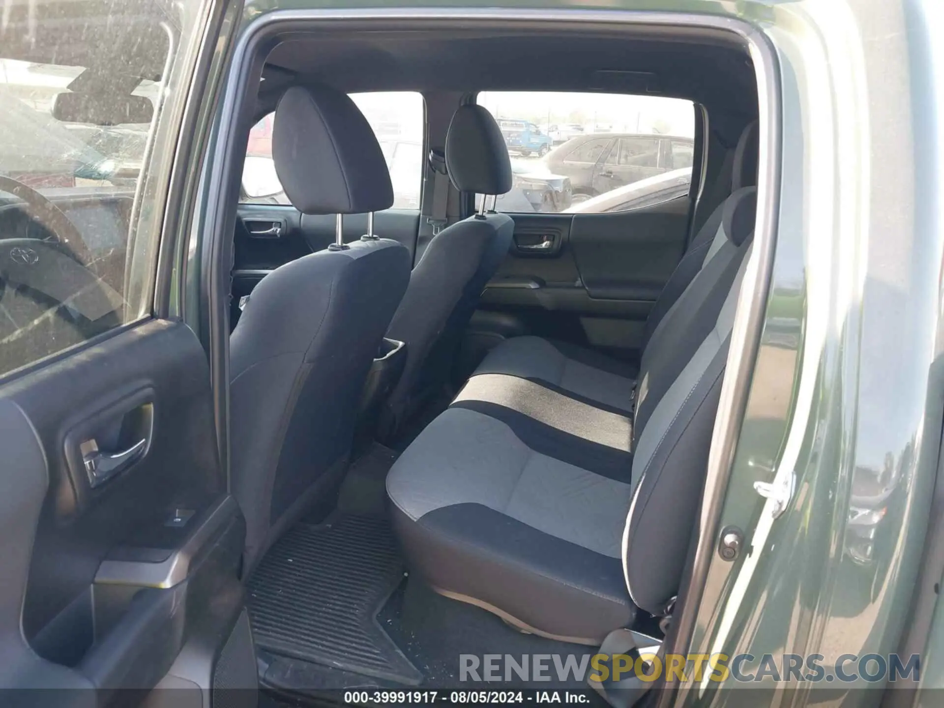 8 fotografías del automóvil dañado 3TMCZ5AN2NM461585 TOYOTA TACOMA 2022