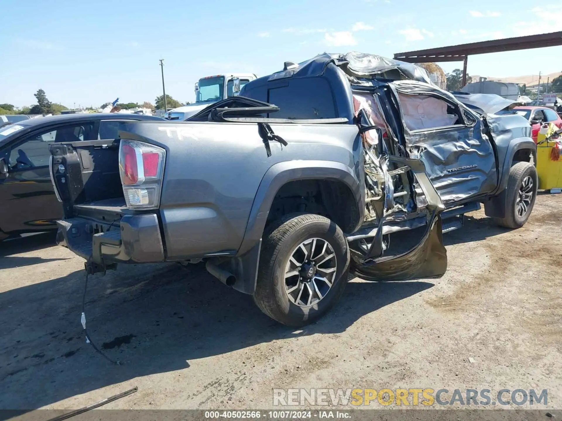 4 fotografías del automóvil dañado 3TMCZ5AN2NM481772 TOYOTA TACOMA 2022