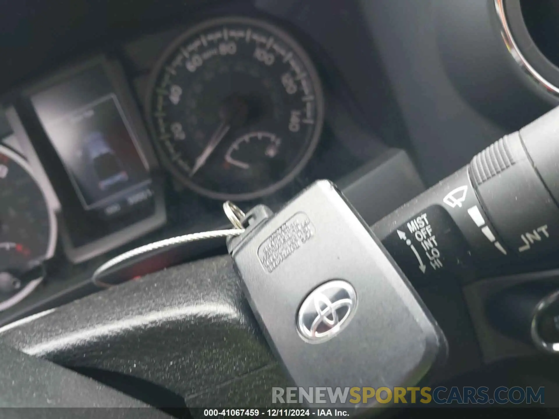 11 fotografías del automóvil dañado 3TMCZ5AN3NM505867 TOYOTA TACOMA 2022