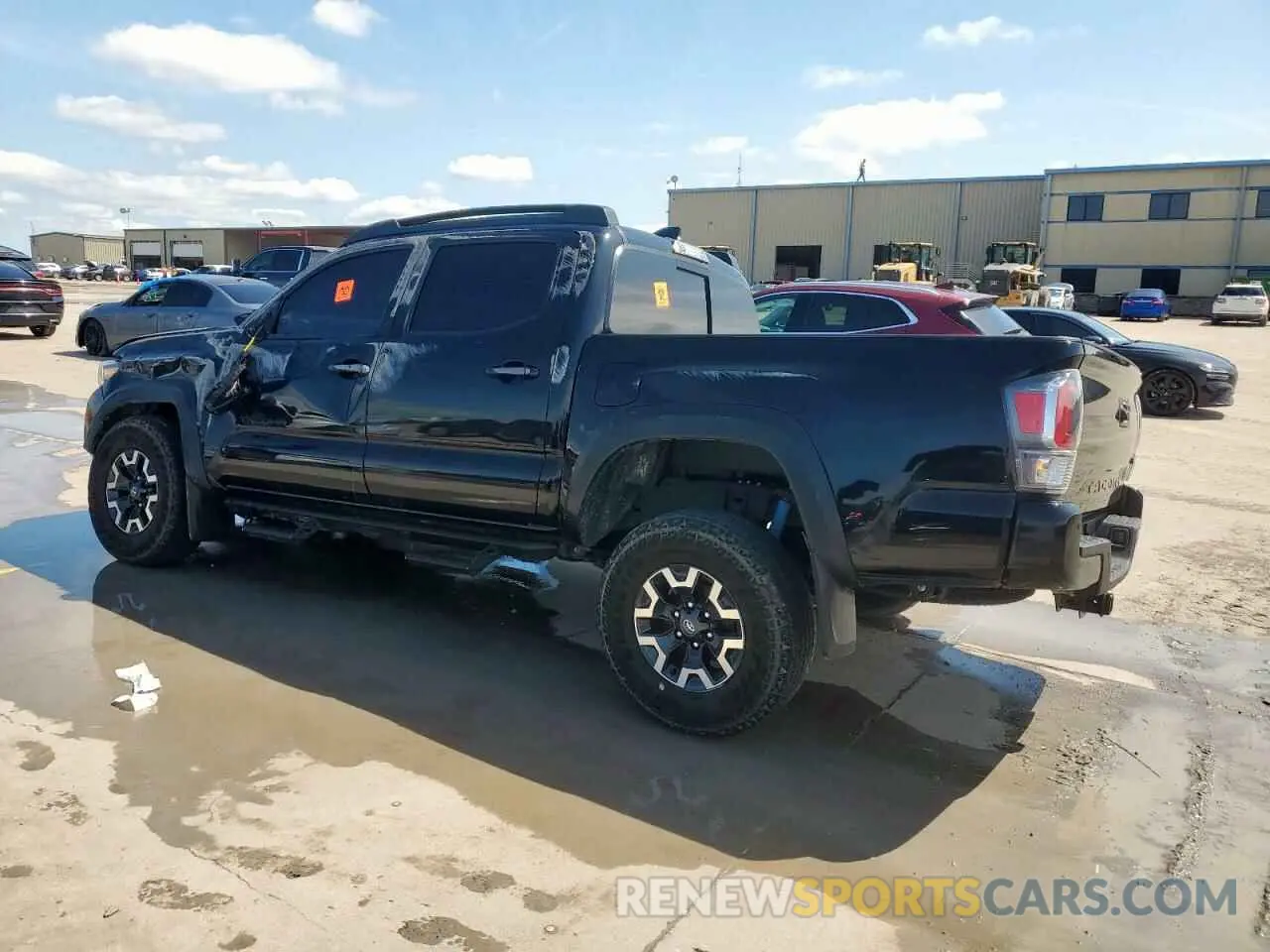 2 fotografías del automóvil dañado 3TMCZ5AN3NM506632 TOYOTA TACOMA 2022