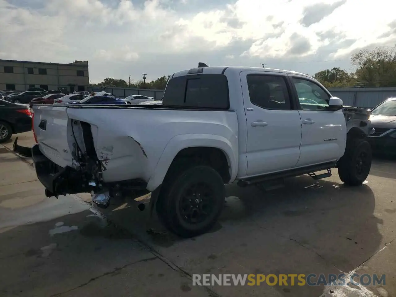 3 fotografías del automóvil dañado 3TMCZ5AN3NM506811 TOYOTA TACOMA 2022