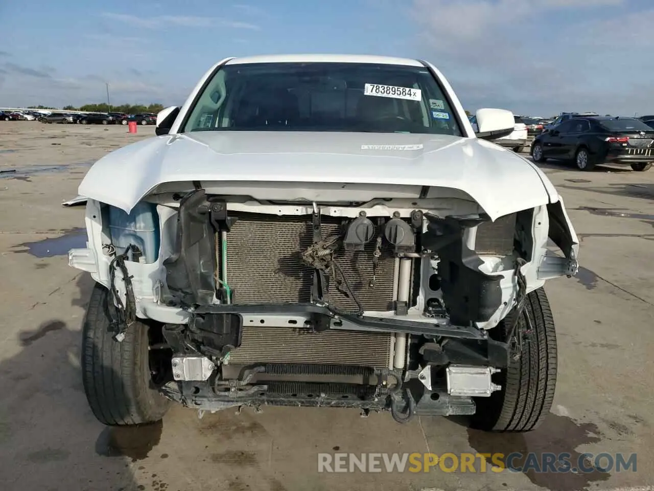 5 fotografías del automóvil dañado 3TMCZ5AN3NM506811 TOYOTA TACOMA 2022