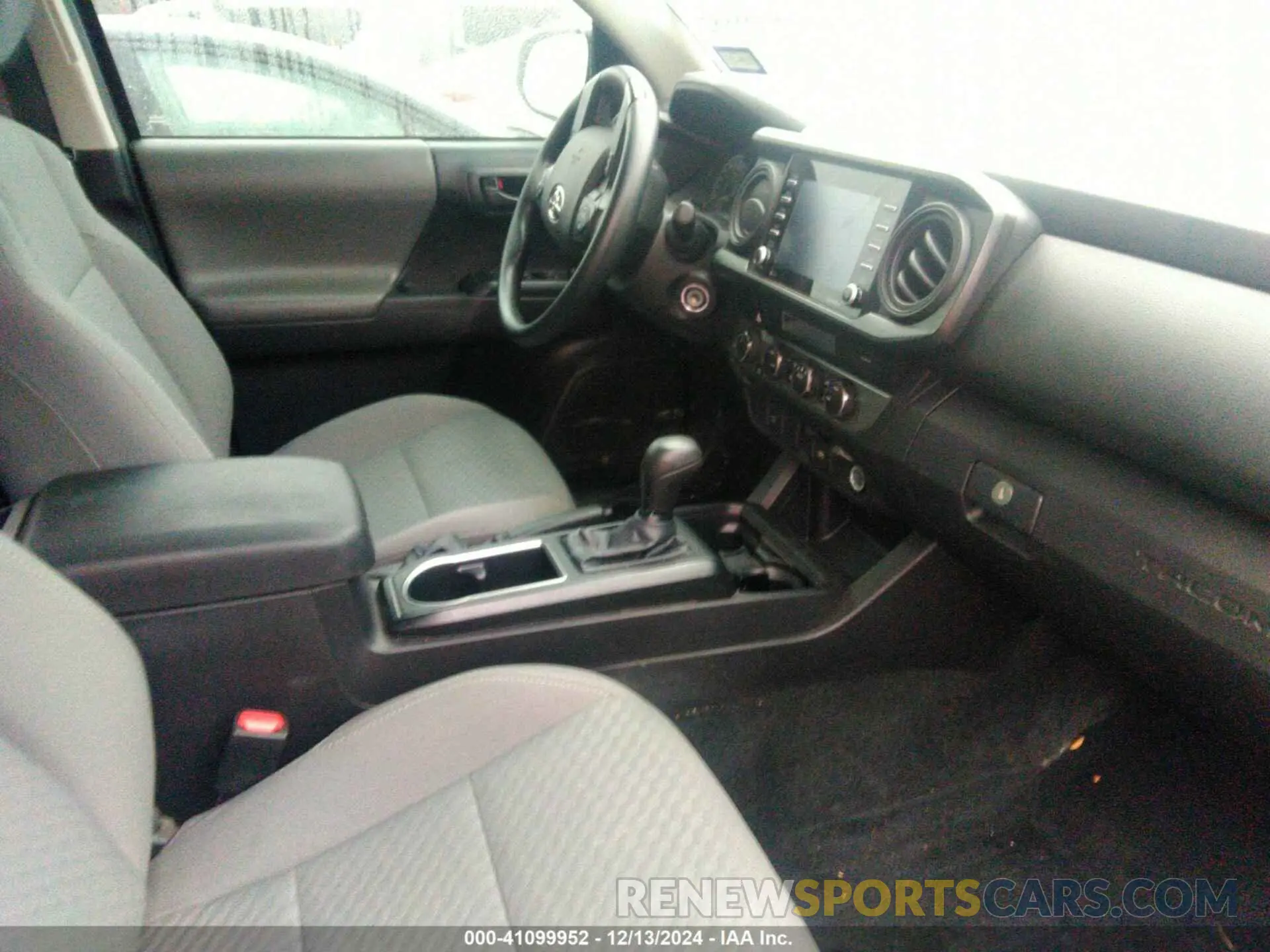 5 fotografías del automóvil dañado 3TMCZ5AN3NM531577 TOYOTA TACOMA 2022
