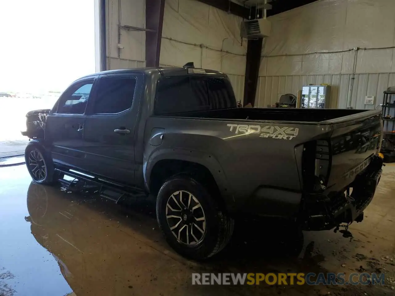 2 fotografías del automóvil dañado 3TMCZ5AN4NM464973 TOYOTA TACOMA 2022