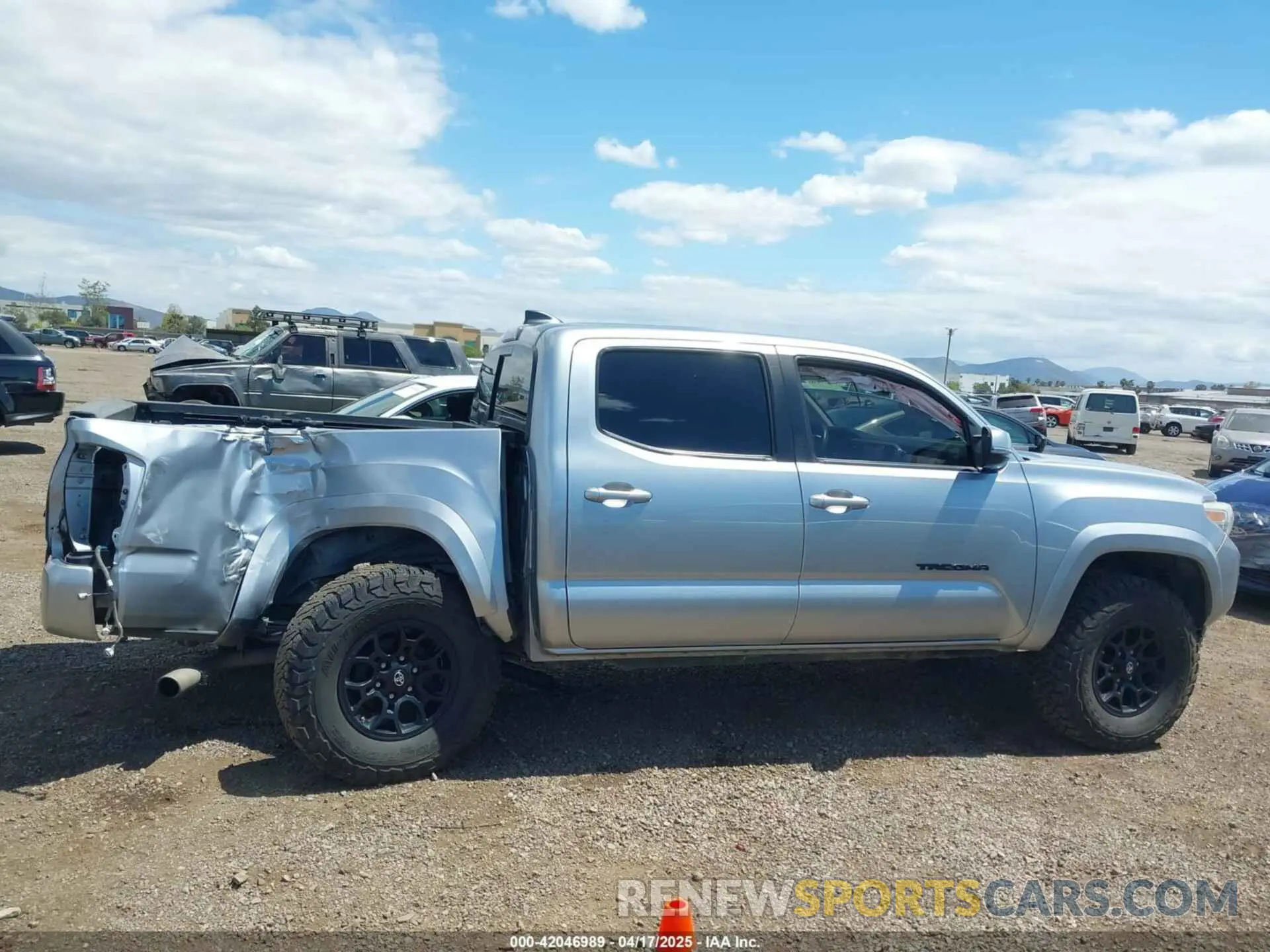 13 fotografías del automóvil dañado 3TMCZ5AN4NM465945 TOYOTA TACOMA 2022