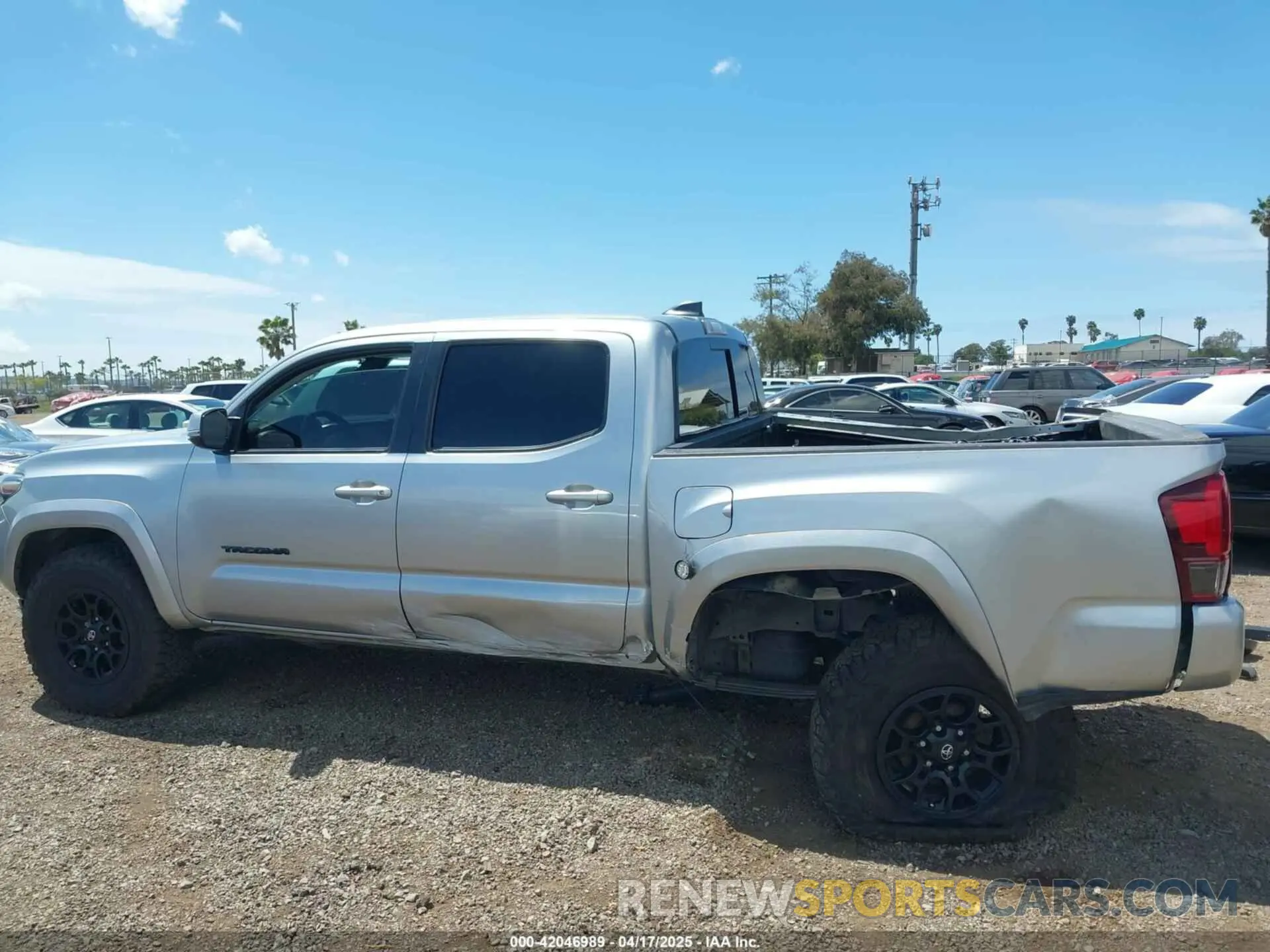 14 fotografías del automóvil dañado 3TMCZ5AN4NM465945 TOYOTA TACOMA 2022