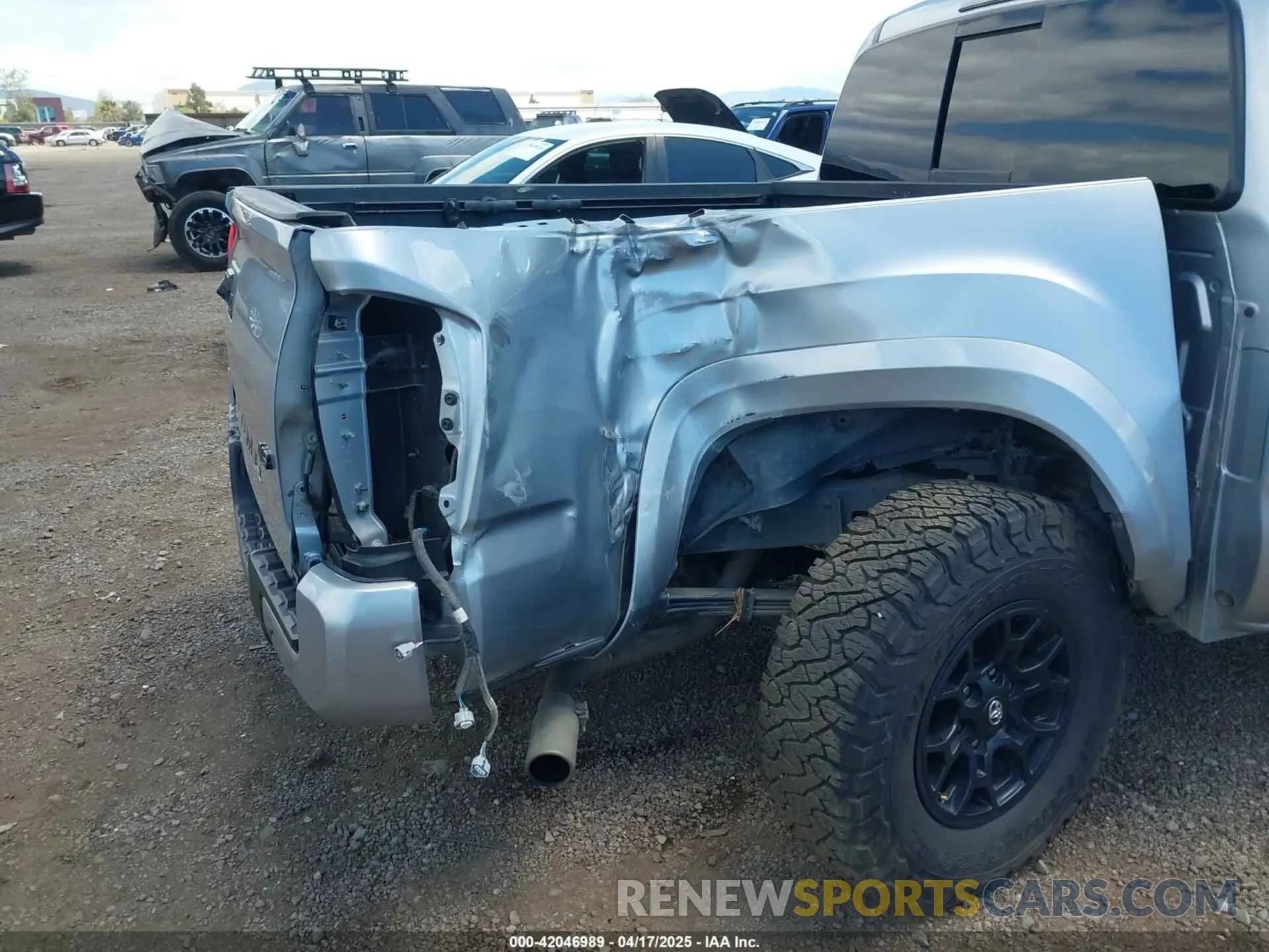 6 fotografías del automóvil dañado 3TMCZ5AN4NM465945 TOYOTA TACOMA 2022