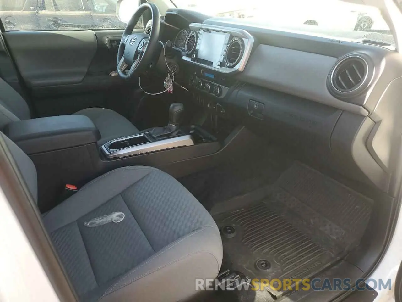 8 fotografías del automóvil dañado 3TMCZ5AN4NM516795 TOYOTA TACOMA 2022