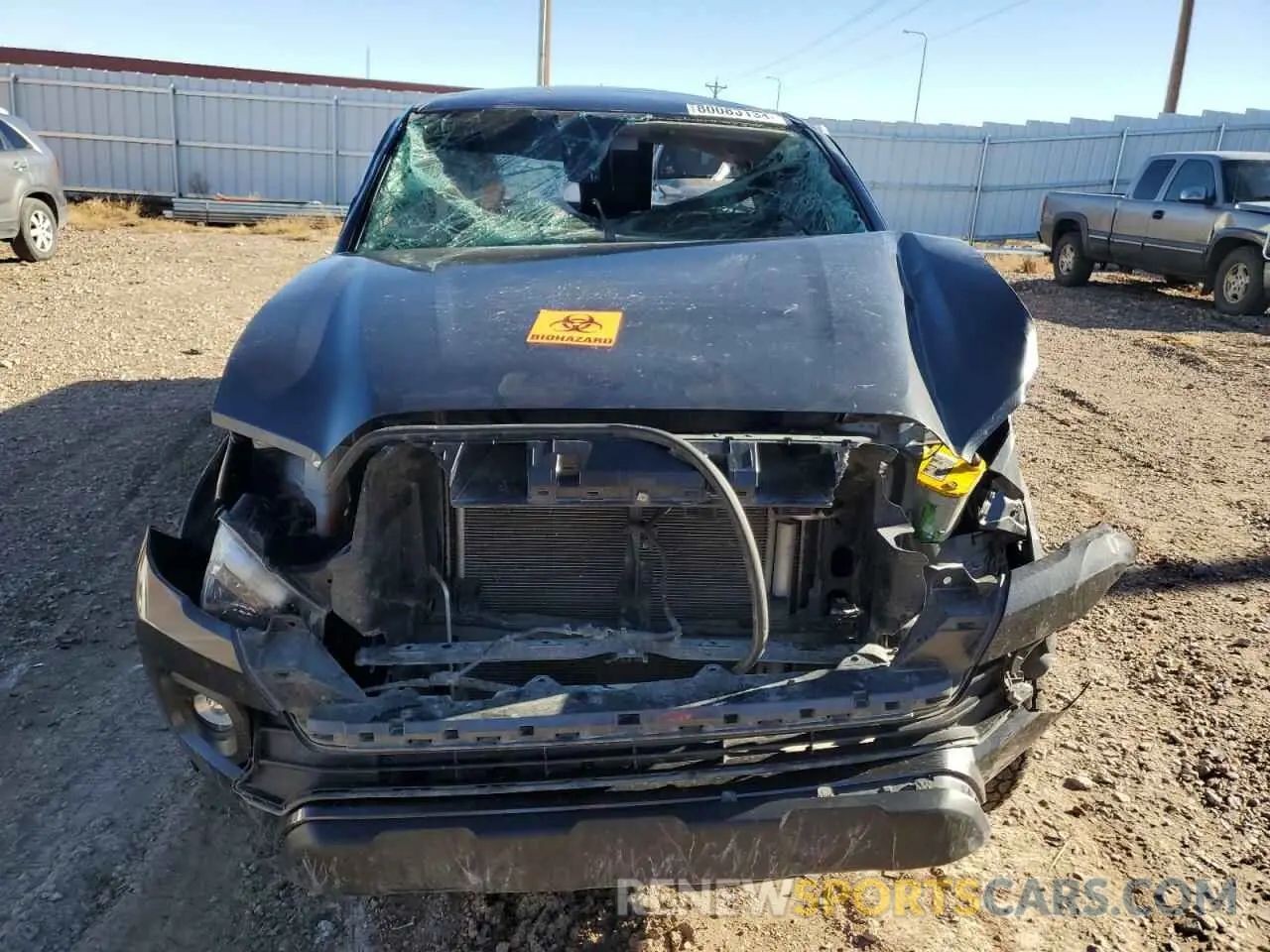 5 fotografías del automóvil dañado 3TMCZ5AN4NM526517 TOYOTA TACOMA 2022