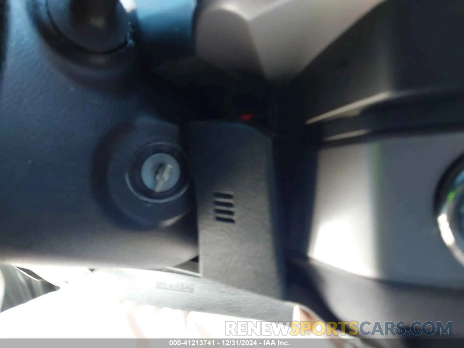 11 fotografías del automóvil dañado 3TMCZ5AN4NM526615 TOYOTA TACOMA 2022