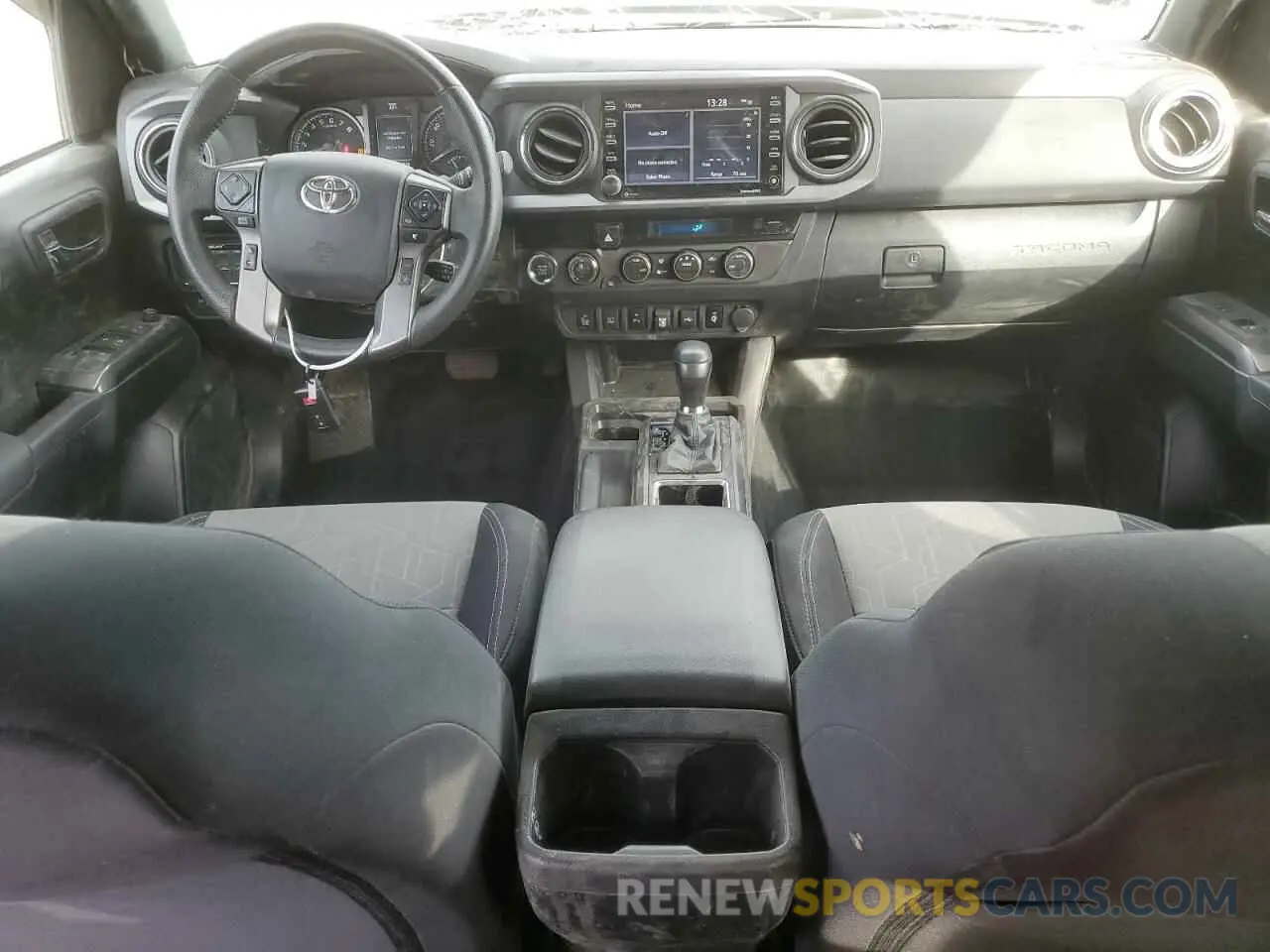 8 fotografías del automóvil dañado 3TMCZ5AN5NM474136 TOYOTA TACOMA 2022