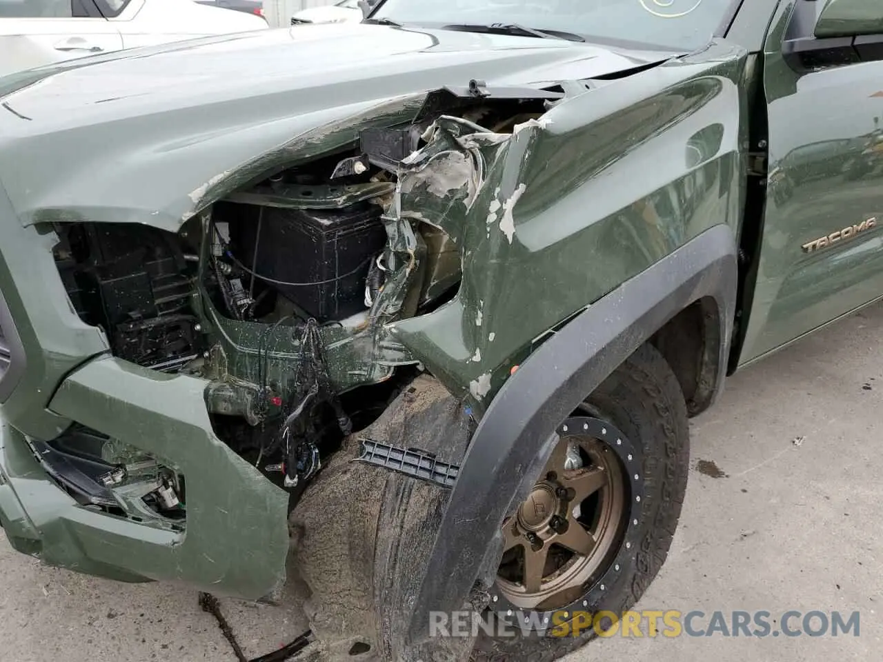 9 fotografías del automóvil dañado 3TMCZ5AN5NM485931 TOYOTA TACOMA 2022