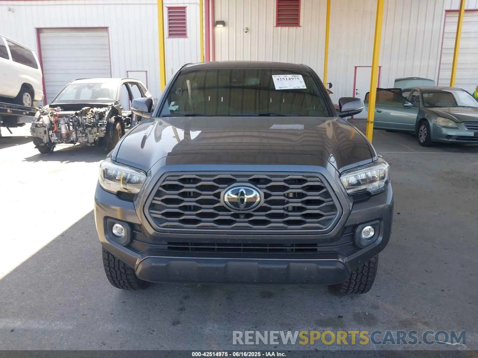 13 fotografías del automóvil dañado 3TMCZ5AN5NM494936 TOYOTA TACOMA 2022