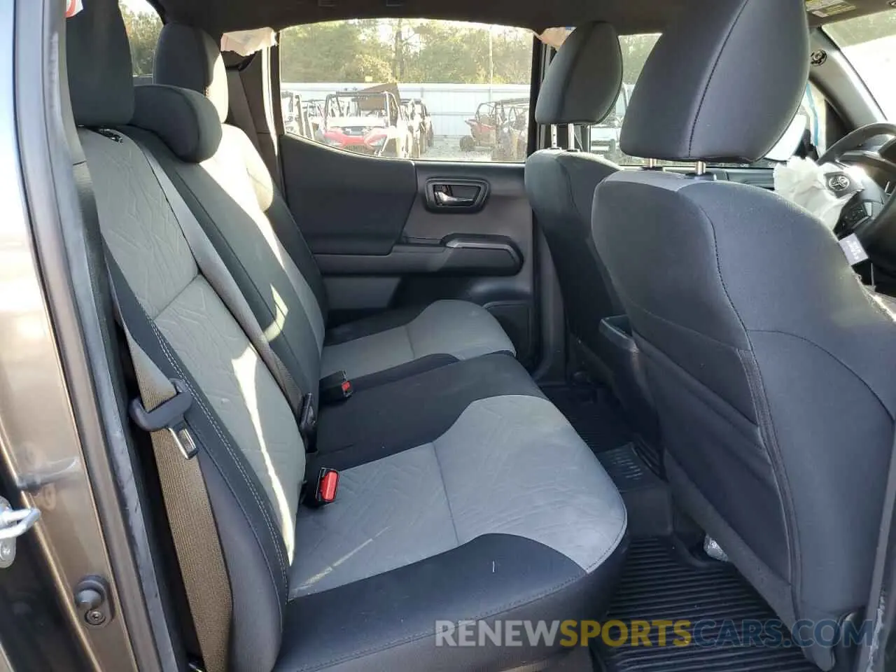 6 fotografías del automóvil dañado 3TMCZ5AN6NM483329 TOYOTA TACOMA 2022