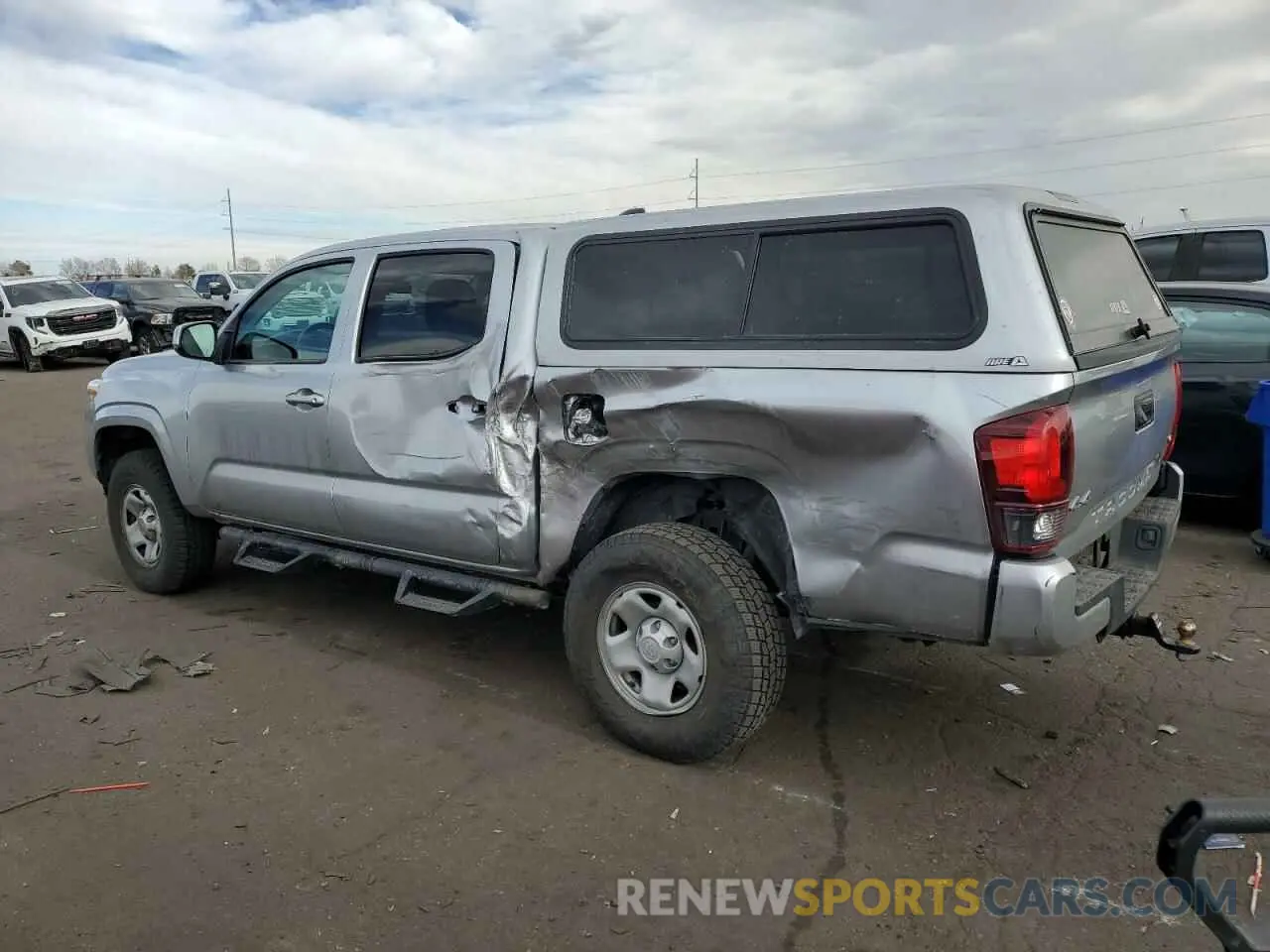 2 fotografías del automóvil dañado 3TMCZ5AN6NM483668 TOYOTA TACOMA 2022