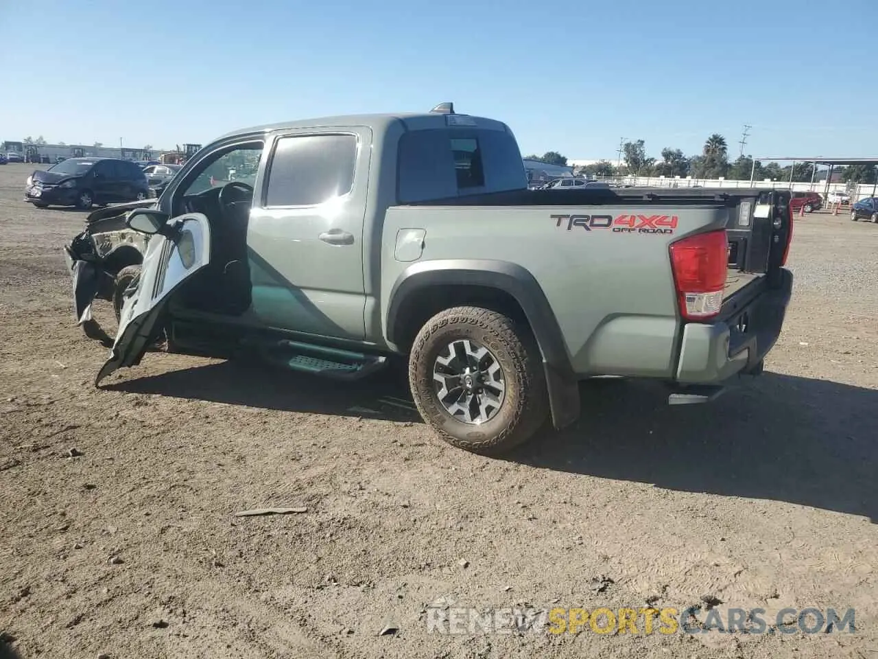 2 fotografías del automóvil dañado 3TMCZ5AN6NM524655 TOYOTA TACOMA 2022