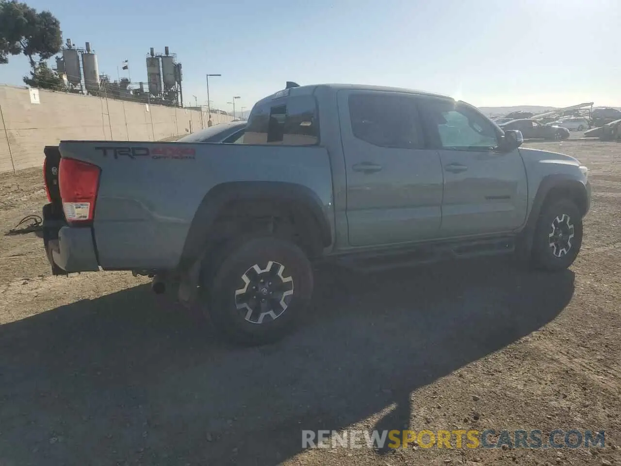 3 fotografías del automóvil dañado 3TMCZ5AN6NM524655 TOYOTA TACOMA 2022