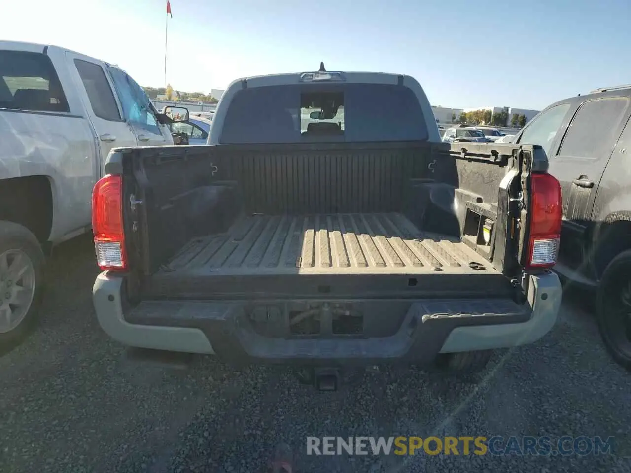 6 fotografías del automóvil dañado 3TMCZ5AN6NM524655 TOYOTA TACOMA 2022