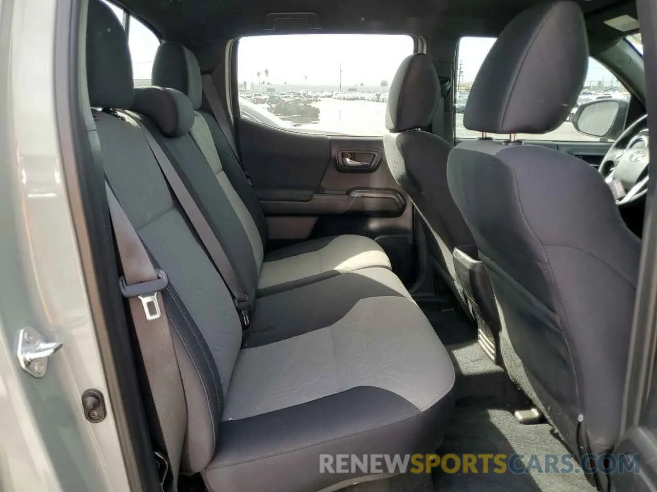 10 fotografías del automóvil dañado 3TMCZ5AN7NM457631 TOYOTA TACOMA 2022