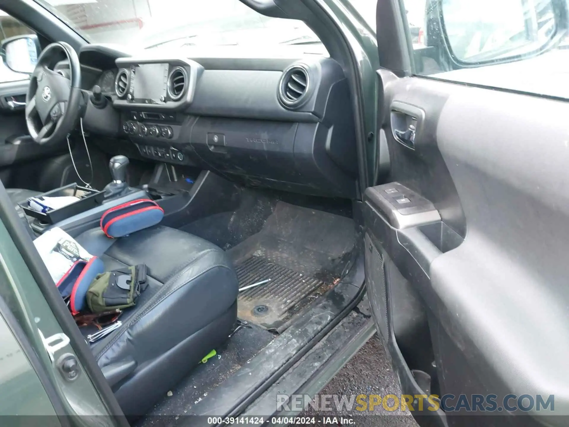 5 fotografías del automóvil dañado 3TMCZ5AN7NM468306 TOYOTA TACOMA 2022