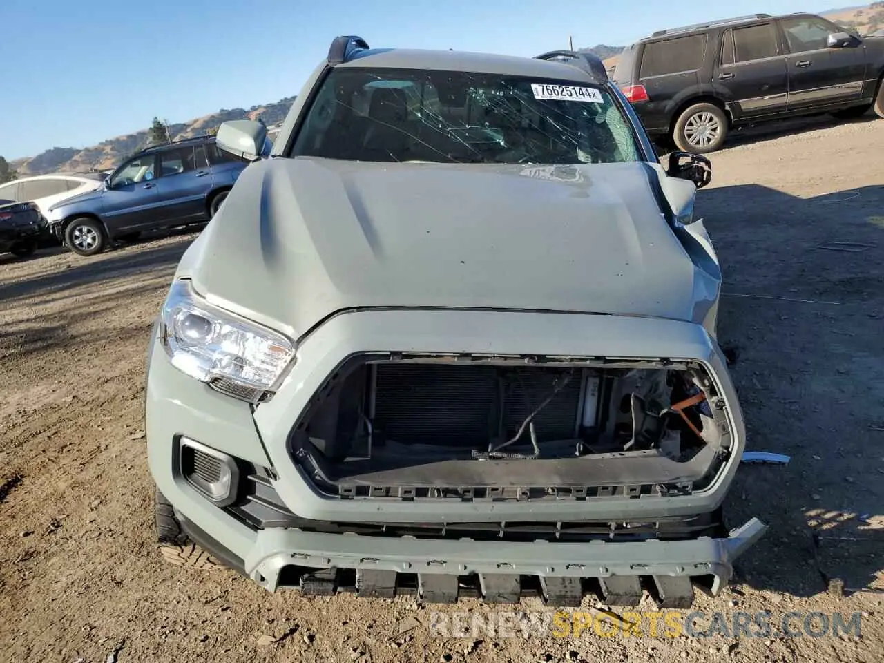 5 fotografías del automóvil dañado 3TMCZ5AN7NM478494 TOYOTA TACOMA 2022