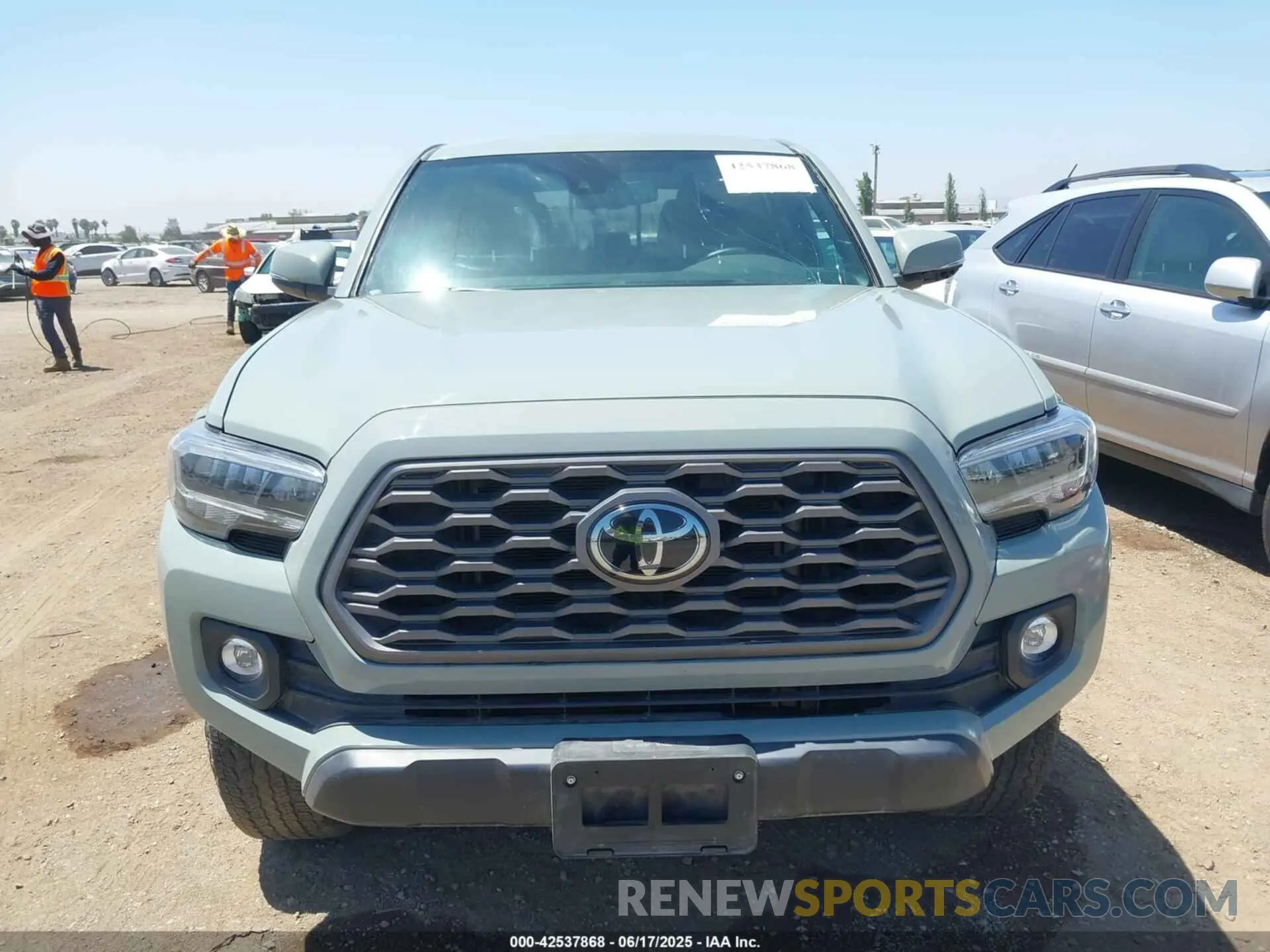11 fotografías del automóvil dañado 3TMCZ5AN7NM501028 TOYOTA TACOMA 2022