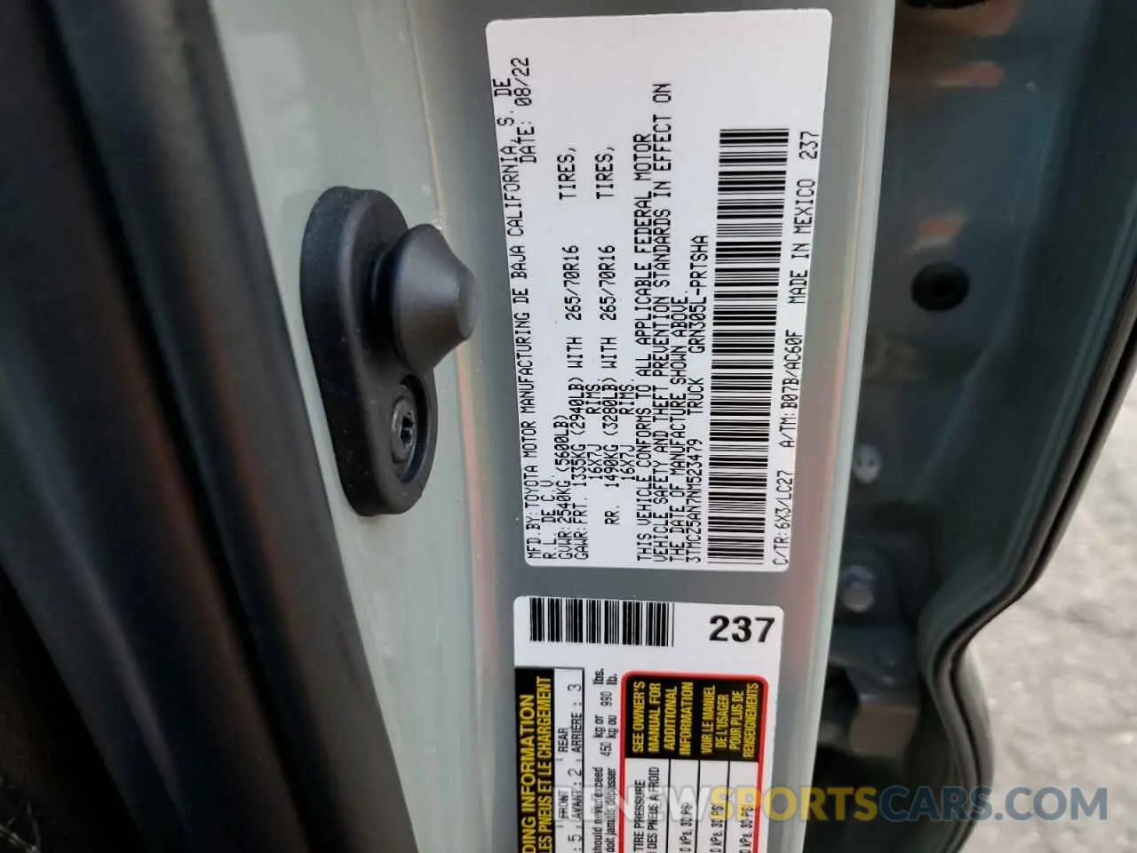 12 fotografías del automóvil dañado 3TMCZ5AN7NM523479 TOYOTA TACOMA 2022