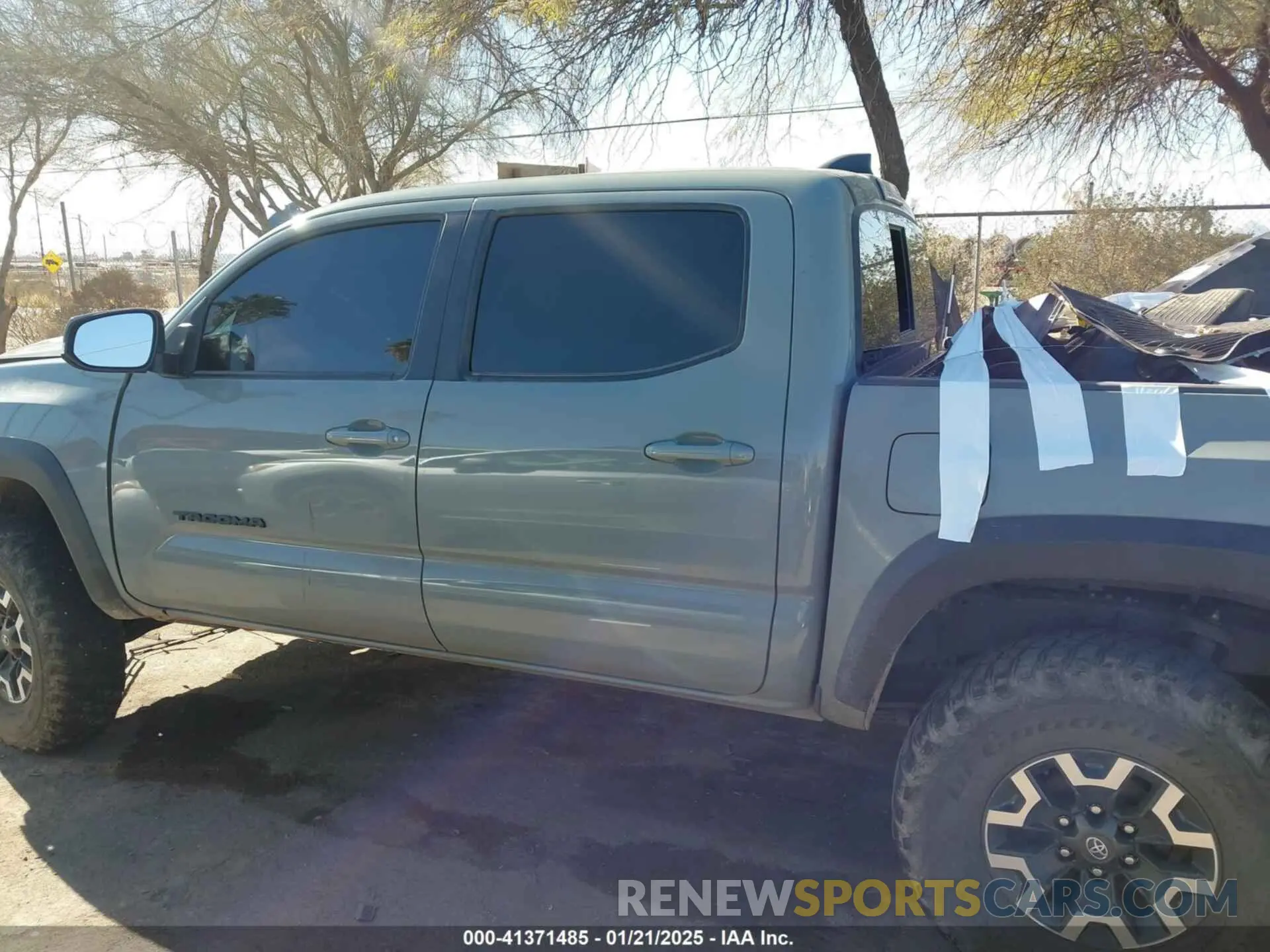 14 fotografías del automóvil dañado 3TMCZ5AN7NM529797 TOYOTA TACOMA 2022
