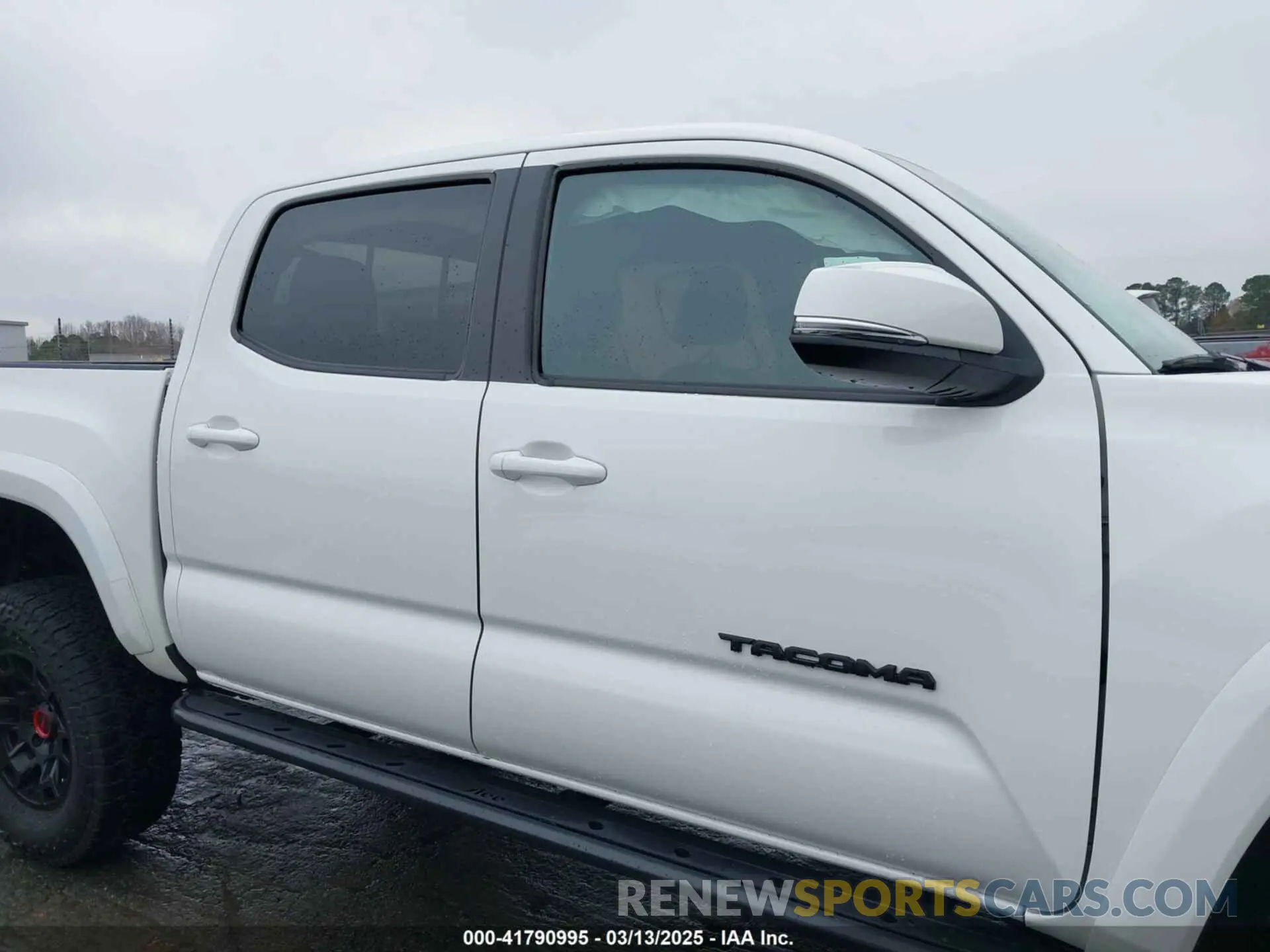13 fotografías del automóvil dañado 3TMCZ5ANXNM467411 TOYOTA TACOMA 2022