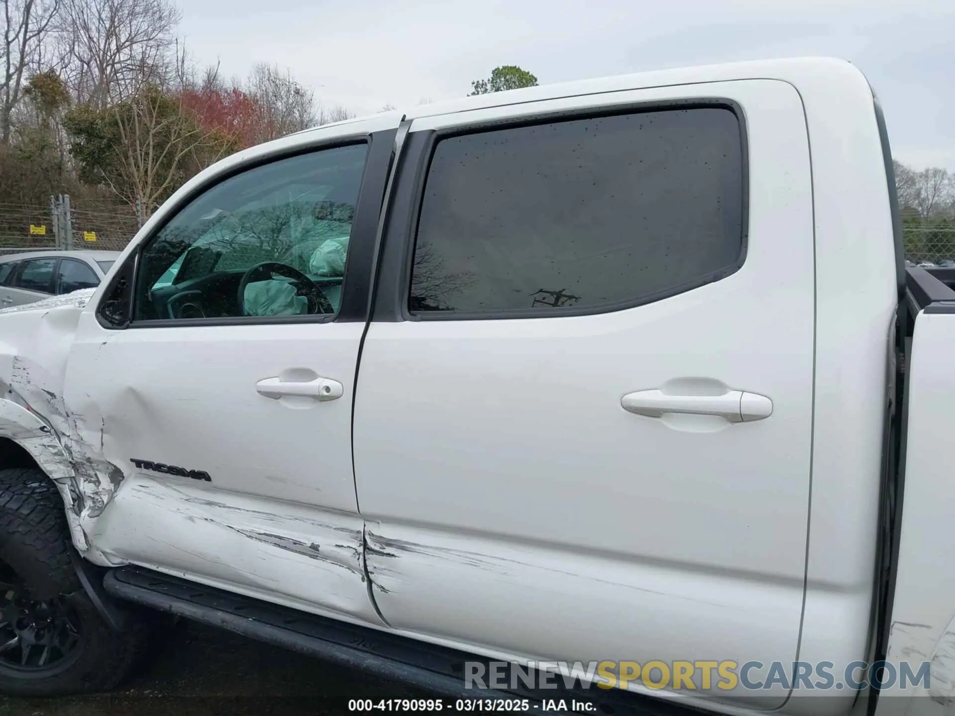 14 fotografías del automóvil dañado 3TMCZ5ANXNM467411 TOYOTA TACOMA 2022