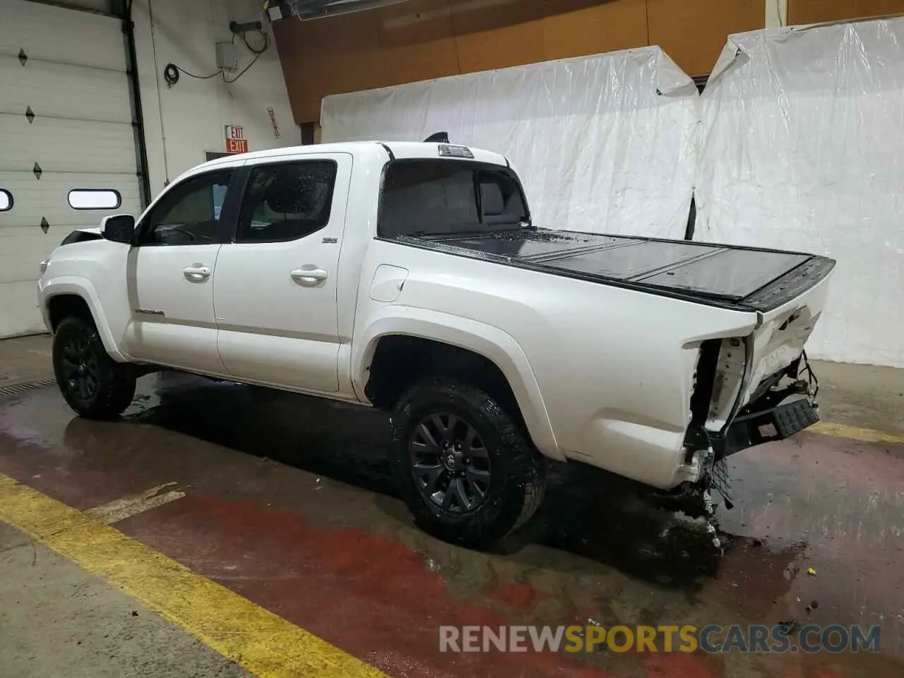 2 fotografías del automóvil dañado 3TMCZ5ANXNM523735 TOYOTA TACOMA 2022