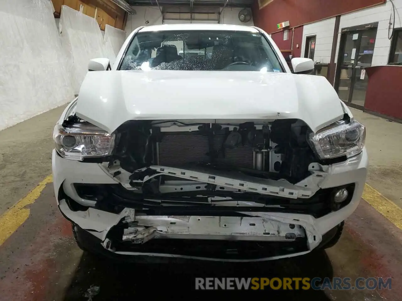 5 fotografías del automóvil dañado 3TMCZ5ANXNM523735 TOYOTA TACOMA 2022