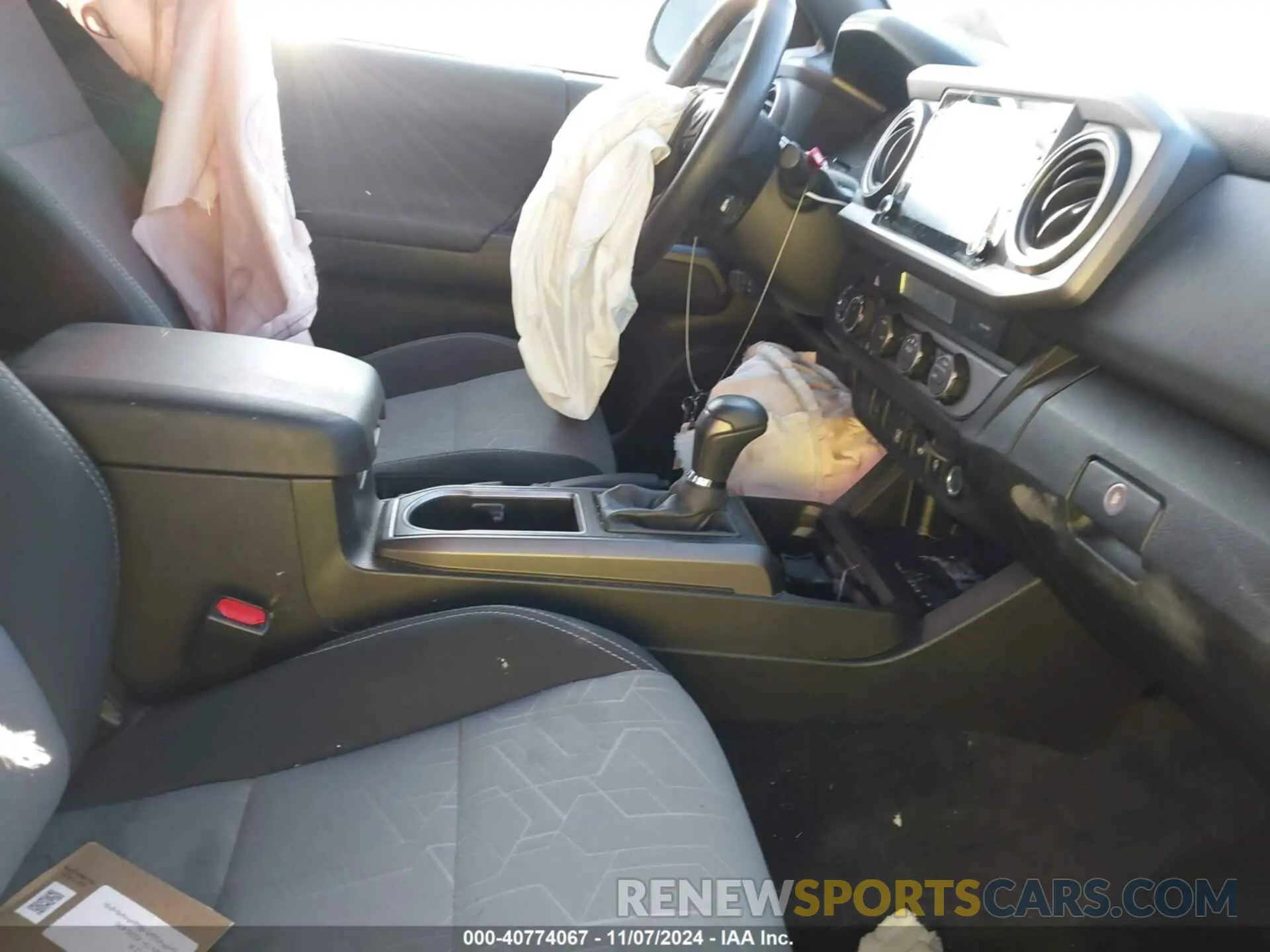 5 fotografías del automóvil dañado 3TMCZ5ANXNM532628 TOYOTA TACOMA 2022