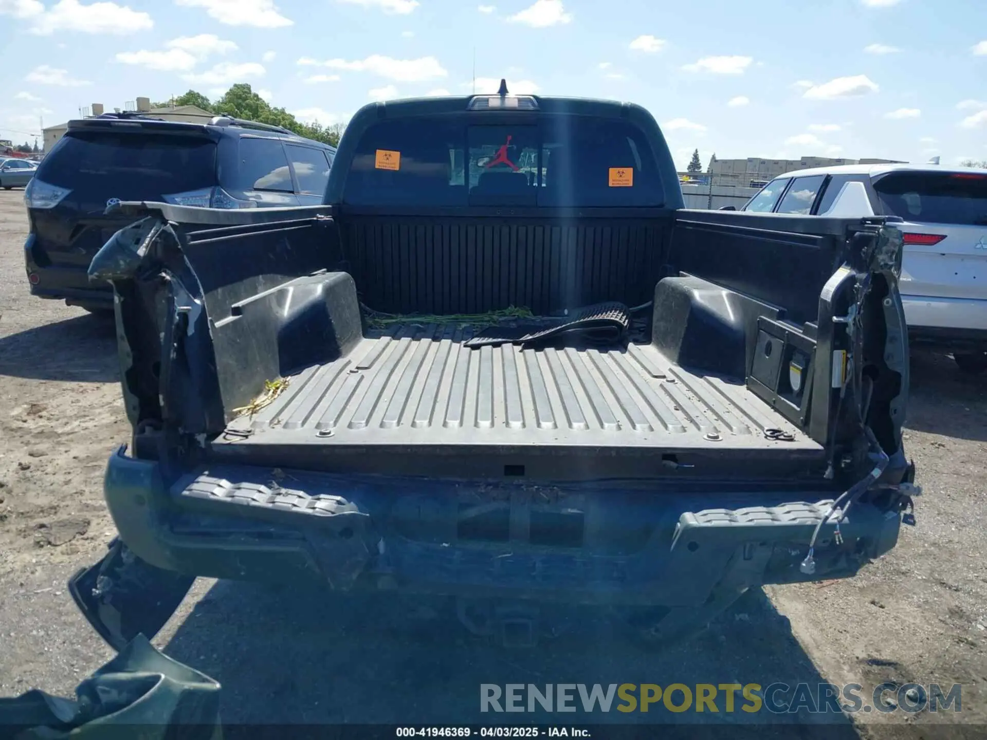 16 fotografías del automóvil dañado 3TMDZ5BN2NM133036 TOYOTA TACOMA 2022
