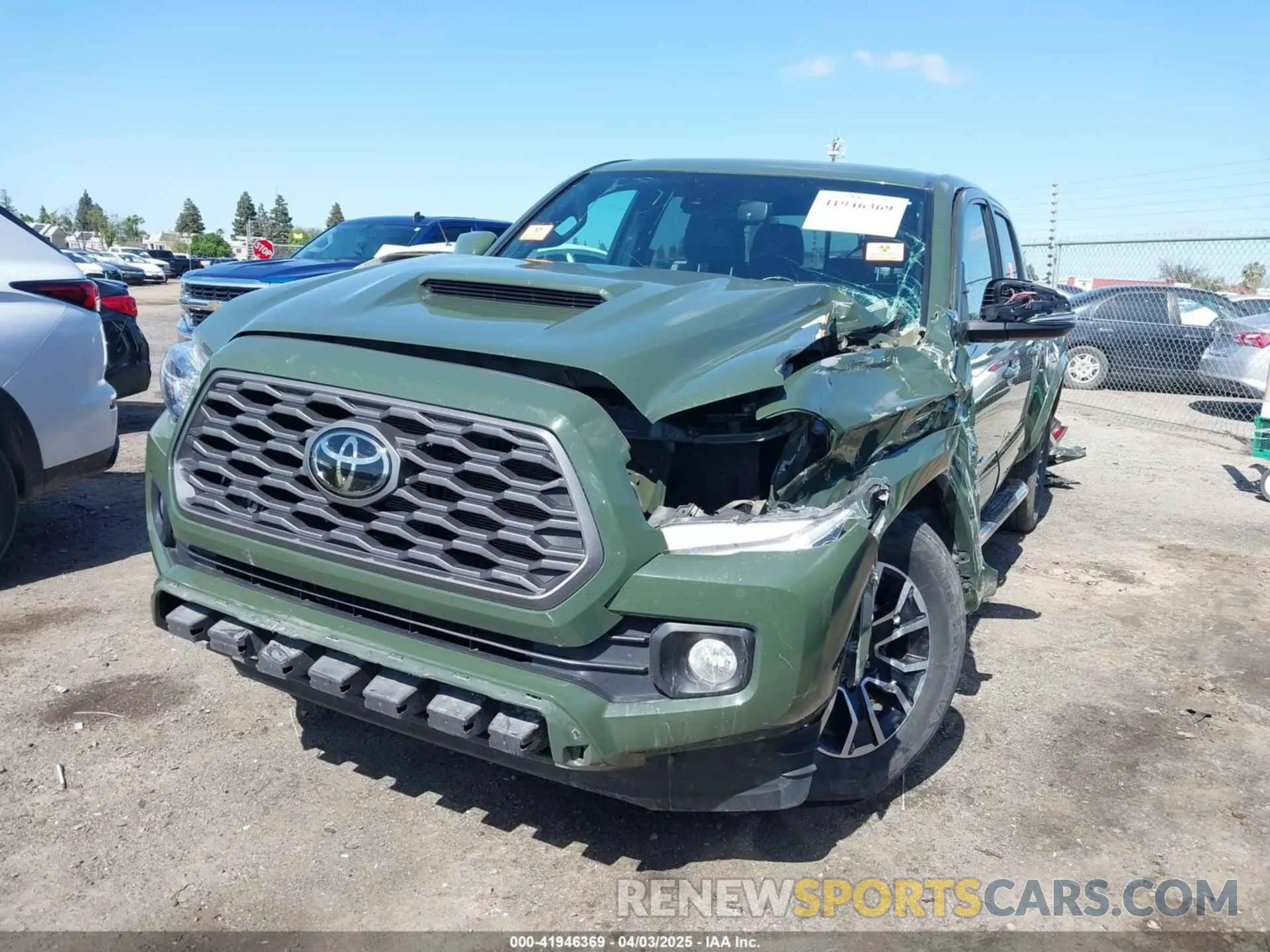 2 fotografías del automóvil dañado 3TMDZ5BN2NM133036 TOYOTA TACOMA 2022