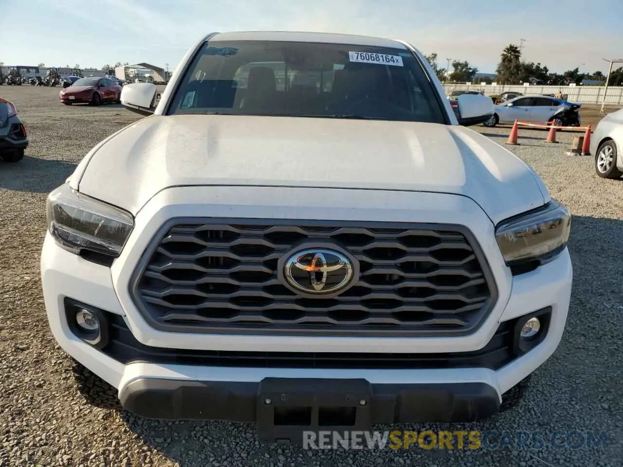 5 fotografías del automóvil dañado 3TMDZ5BN2NM138687 TOYOTA TACOMA 2022