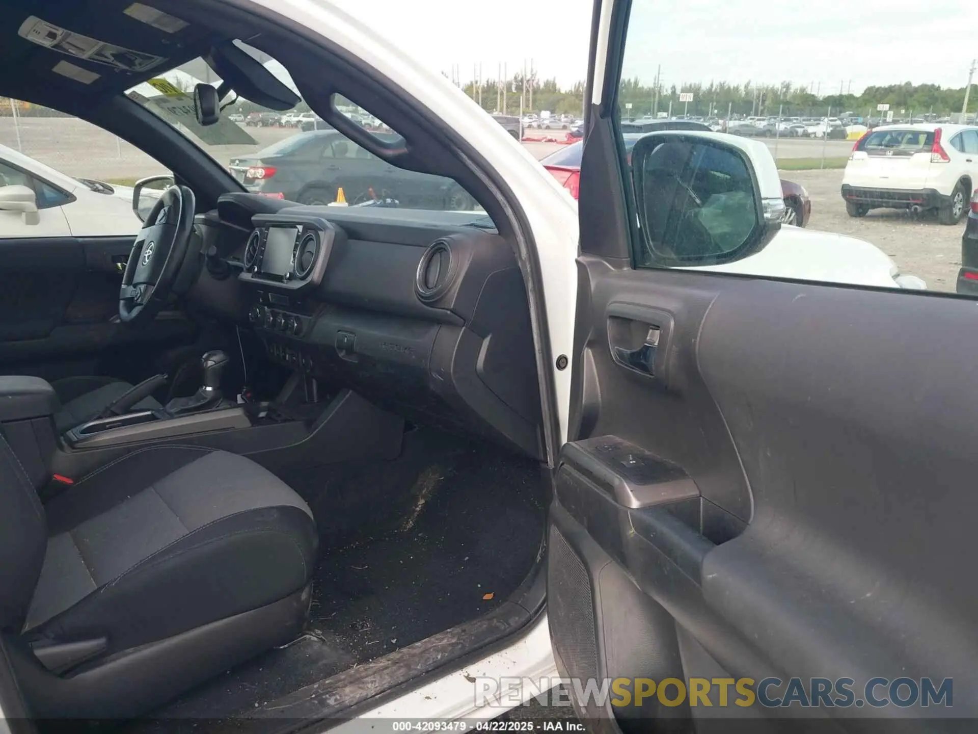 5 fotografías del automóvil dañado 3TMDZ5BN4NM136035 TOYOTA TACOMA 2022