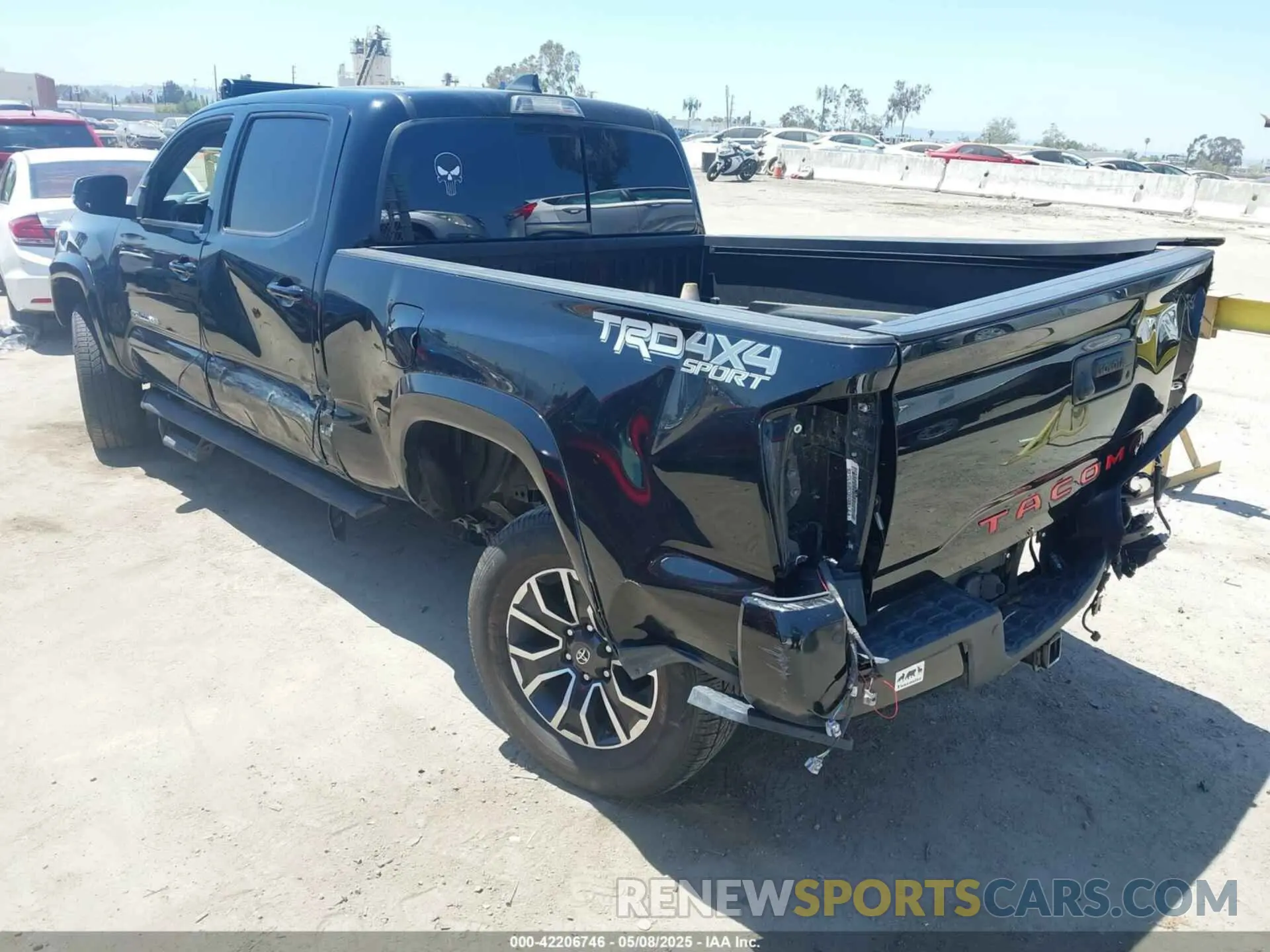 3 fotografías del automóvil dañado 3TMDZ5BN6NM123917 TOYOTA TACOMA 2022